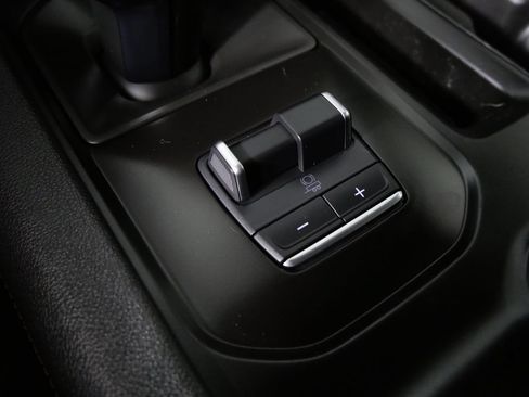 Used 2024 GMC Sierra 1500 AT4 w/ Technology Package AWD/4WD image 27