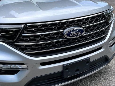 Used 2020 Ford Explorer XLT w/ Equipment Group 202A RWD image 32