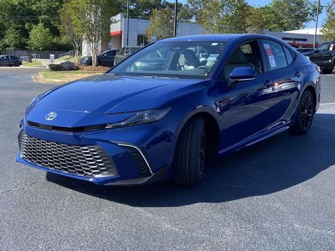 New 2026 Toyota Camry SE FWD image 7