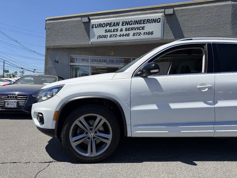 Used 2017 Volkswagen Tiguan Sport AWD/4WD image 10
