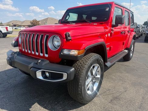 Used 2020 Jeep Wrangler Unlimited Sahara AWD/4WD image 13