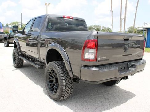 Used 2024 RAM 2500 Big Horn w/ Night Edition AWD/4WD image 8