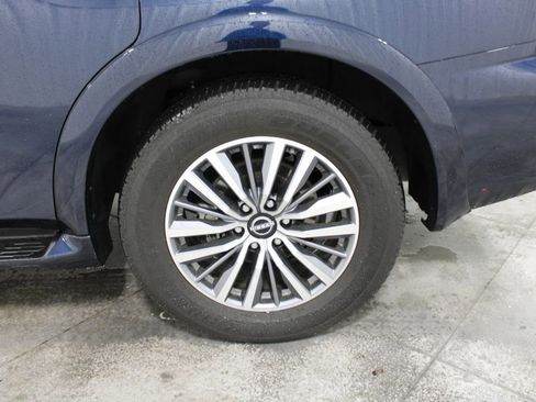 Used 2024 Nissan Armada SL image 40