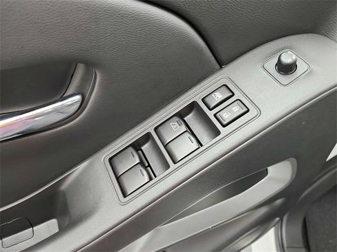 Used 2025 Nissan Frontier SV w/ SV Convenience Package image 34