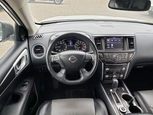 Used 2019 Nissan Pathfinder SL w/ Rock Creek Edition image 16