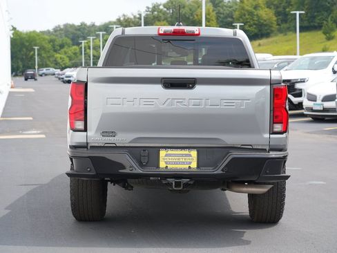 Used 2024 Chevrolet Colorado Z71 w/ Z71 Convenience Package 2 AWD/4WD image 4