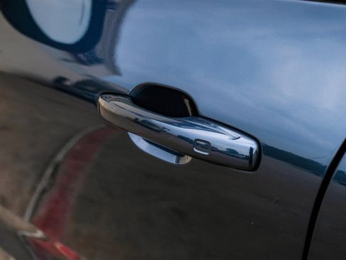 Used 2023 Volvo XC60 B5 Plus image 37