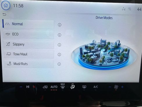 Used 2023 Ford Transit 350 XLT image 37