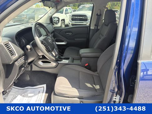 Used 2022 Nissan Frontier SV RWD image 11