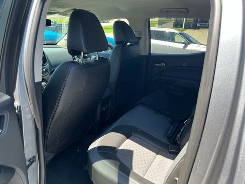 Used 2019 Chevrolet Colorado Z71 AWD/4WD image 26