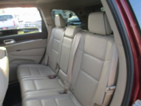 Used 2018 Jeep Grand Cherokee Overland image 17