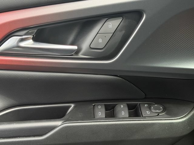 Used 2024 Chevrolet Equinox EV RS FWD image 21