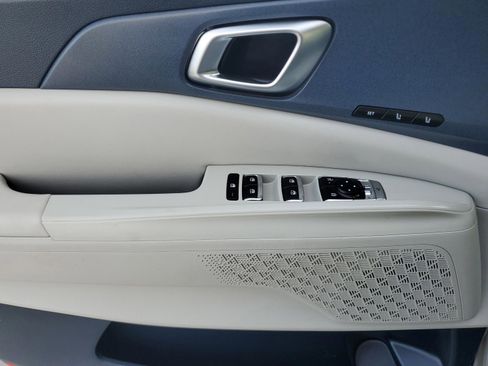 Certified 2025 Kia Carnival SX image 13