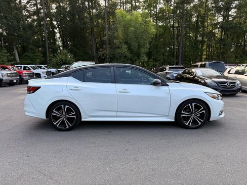 Used 2023 Nissan Sentra SR FWD image 9