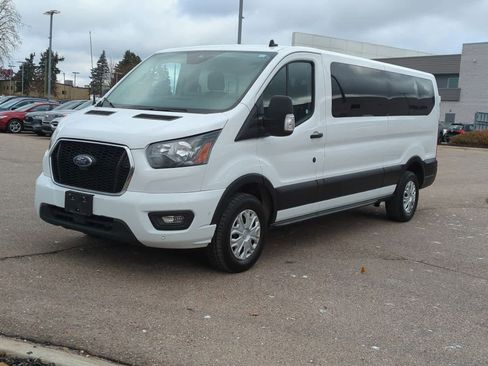 Used 2023 Ford Transit 350 XLT image 4