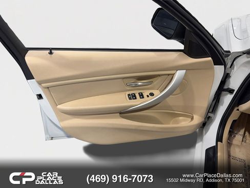 Used 2014 BMW 320i xDrive Sedan AWD/4WD image 18