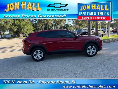 Used 2026 Chevrolet Trax LS FWD image 14