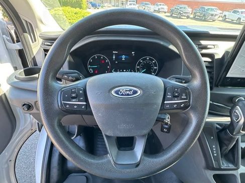 Used 2022 Ford Transit 250 Medium Roof AWD image 26