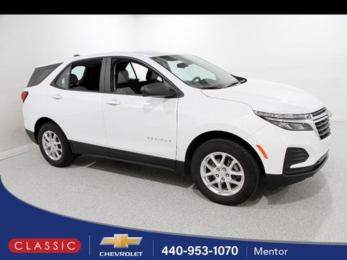 Certified 2023 Chevrolet Equinox LS w/ Driver Confidence II Package AWD/4WD image 1