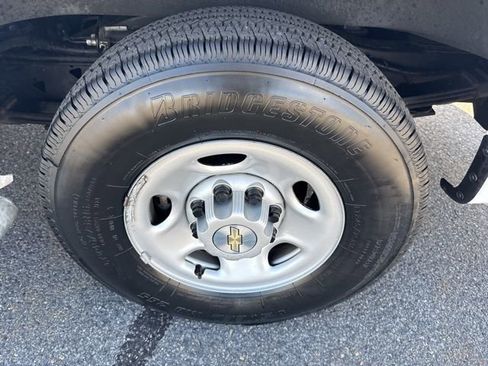 Used 2024 Chevrolet Express 2500 w/ Driver Convenience Package image 33