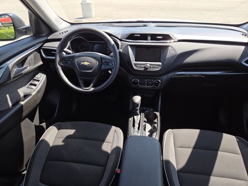Used 2021 Chevrolet TrailBlazer LS AWD/4WD image 22