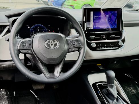 Used 2026 Toyota Corolla LE w/ LE Premium Package FWD image 36