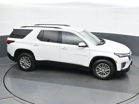 Used 2023 Chevrolet Traverse LT FWD image 23