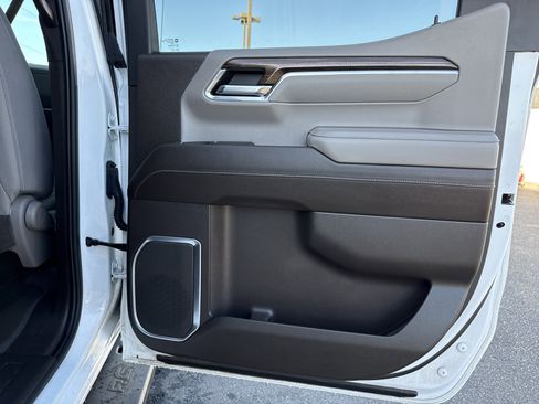 Used 2023 Chevrolet Silverado 1500 RST w/ Z71 Off-Road Package image 48