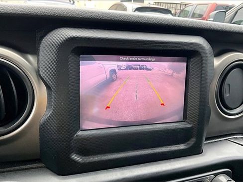 Used 2021 Jeep Wrangler Unlimited Sport image 13