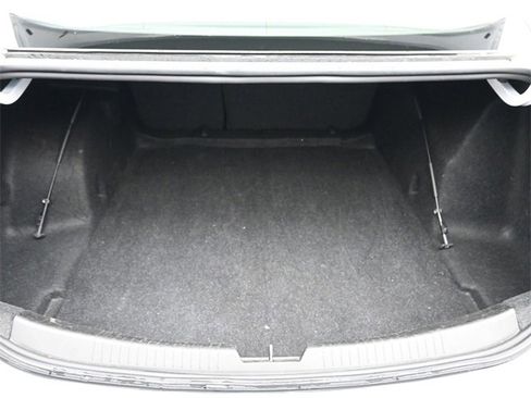 Used 2024 Chevrolet Malibu LT image 6