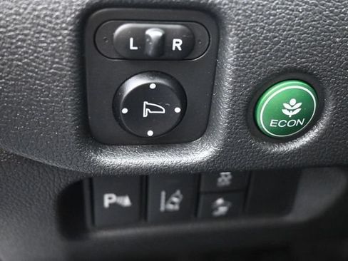 Used 2017 Honda Pilot Elite image 18