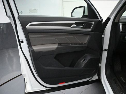 Used 2022 Volkswagen Atlas SE AWD/4WD image 9