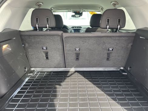 Used 2022 Chevrolet TrailBlazer LT w/ Driver Confidence Package image 16