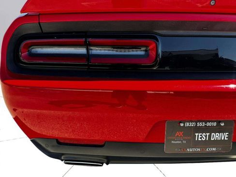 Used 2019 Dodge Challenger SXT w/ Plus Package image 13