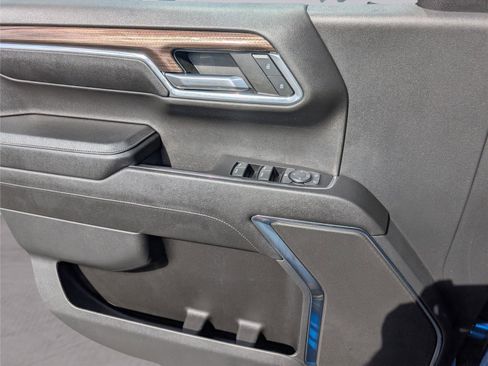 Used 2023 Chevrolet Silverado 1500 LT image 14