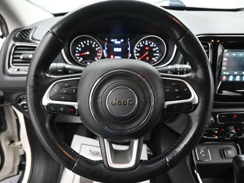 Used 2020 Jeep Compass Latitude image 11