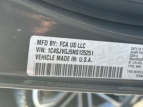 Used 2022 Jeep Grand Wagoneer Series III image 34