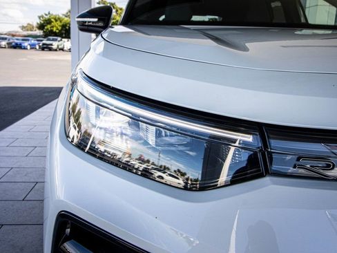 New 2026 Volkswagen Tiguan SE R-Line image 7