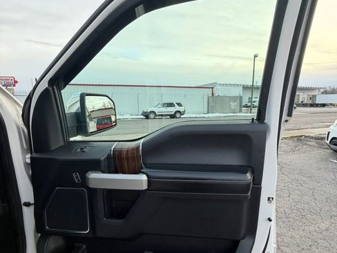 Used 2015 Ford F150 Lariat w/ Equipment Group 502A Luxury AWD/4WD image 17