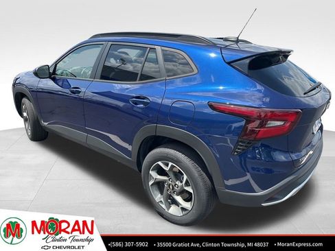 Certified 2024 Chevrolet Trax LT w/ Driver Confidence Package FWD image 3
