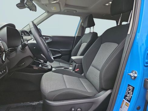 Used 2025 Kia Soul EX image 21