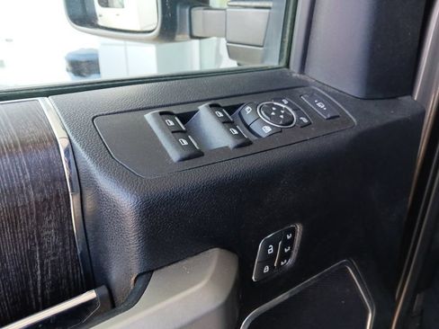 Used 2020 Ford F250 Lariat w/ Lariat Ultimate Package AWD/4WD image 33