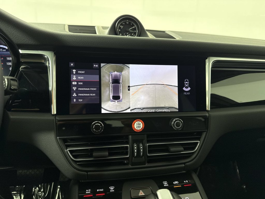 Certified 2025 Porsche Macan S AWD/4WD image 29
