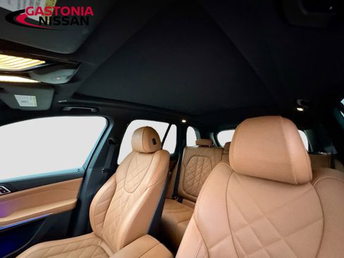 Used 2024 BMW X5 xDrive50e w/ Parking Assistance Package image 29