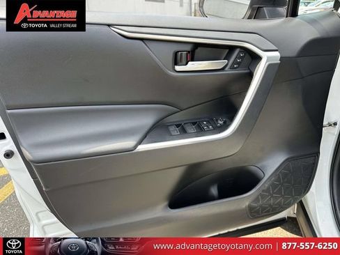 Used 2023 Toyota RAV4 XLE Premium AWD/4WD image 23