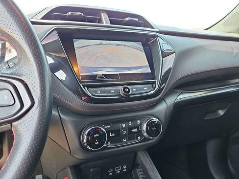 Used 2021 Chevrolet TrailBlazer RS w/ Convenience Package FWD image 20