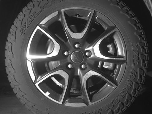 Used 2025 Jeep Compass Trailhawk image 13