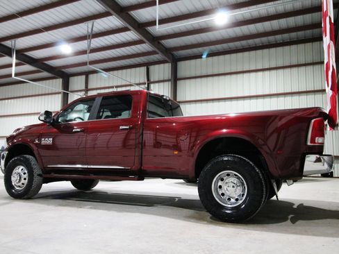 Used 2018 RAM 3500 Laramie Longhorn image 7