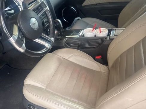 Used 2014 Ford Mustang Premium image 5