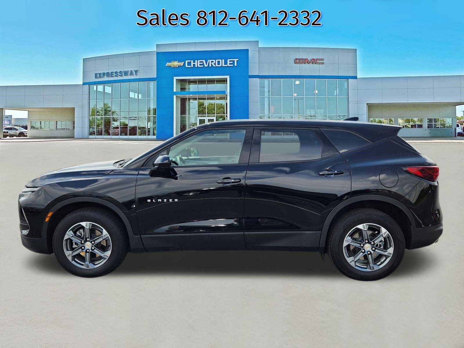 Used 2025 Chevrolet Blazer LT AWD/4WD image 4